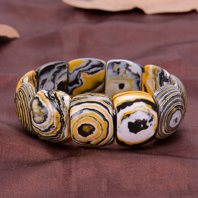 Stunning Original Malachite Bracelet with Golden Zebra Pattern Design - Image 3