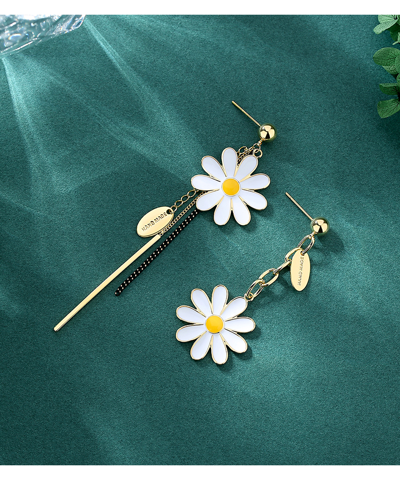 Stylish Long Tassel Asymmetric Flower Earrings for Elegant Looks - Image 4