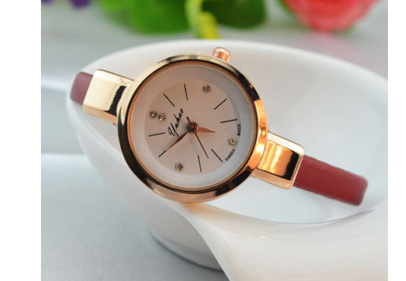 Vintage-Inspired Fashion Watch with Stylish Bracelet Design - Image 8