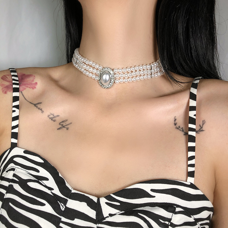 Elegant Women's Multi-Layer Pearl Decorative Necklace for Timeless Style