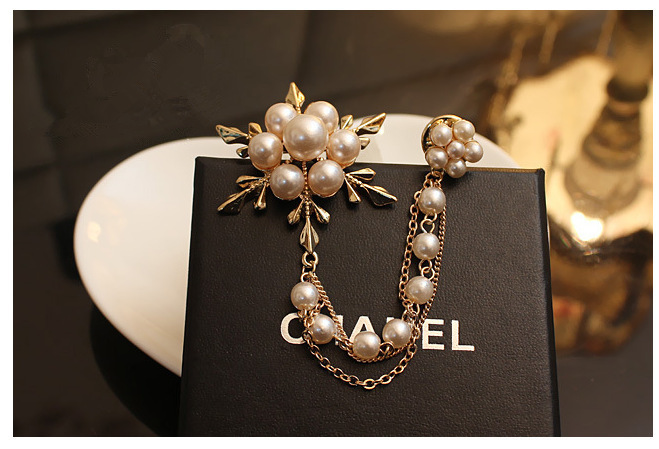 Elegant Pearl Flower Brooch - Stunning Floral Accessory for Any Occasion - Image 5