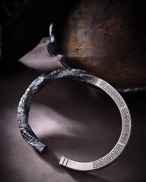 Men's 99 Foot Silver Mobius Ring Bracelet with Loop Design - Stylish & Unique - Image 5