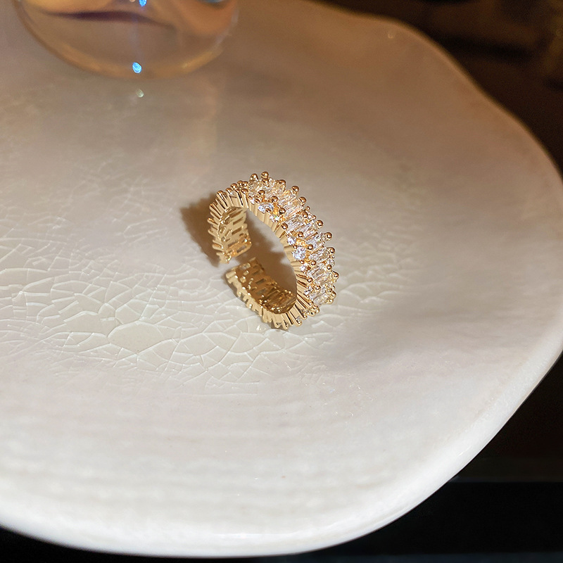 Elegant Pearl Hollow Square Open-end Zircon Ring - European & American Fashion Jewelry for Women - Image 3