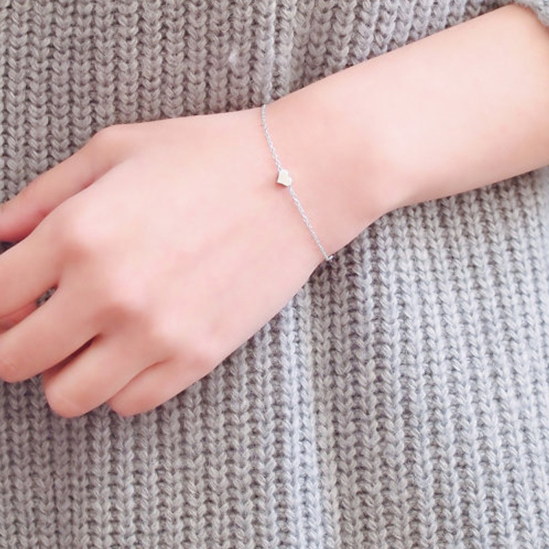 Stylish Simple Heart Bracelet - Trendy Accessory for Every Occasion