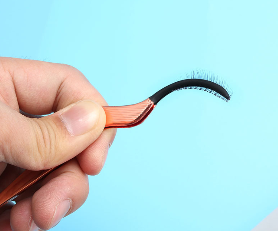 Eyelash Curler Tool for Perfectly Curled Lashes - Enhance Your Look - Image 5