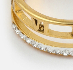 Stylish Women's Hollow Ring - Fashionable Stainless Steel Ornament - Image 5