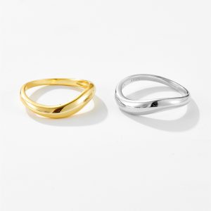 Elegant European and American Niche S925 Silver Ring for Women