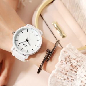 Stylish Retro Black and White Casual Wear for Men and Women - Simple Trend