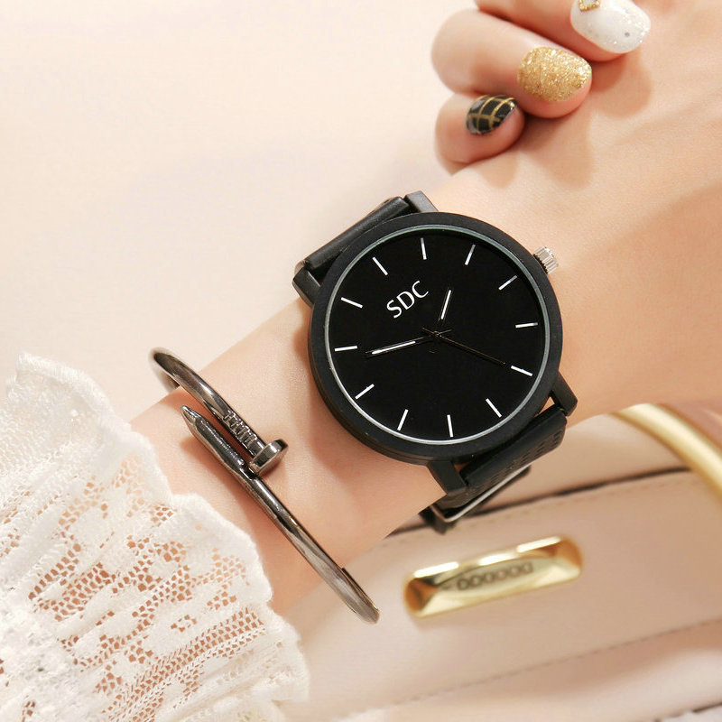 Stylish Retro Black and White Casual Wear for Men and Women - Simple Trend - Image 5