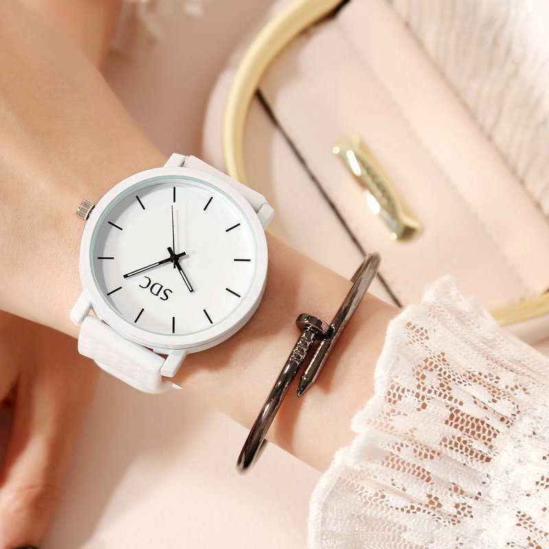 Stylish Retro Black and White Casual Wear for Men and Women - Simple Trend - Image 6