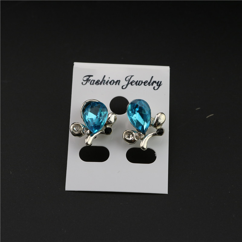 Elegant Three-Piece Necklace Set for Effortless Style and Versatility - Image 5