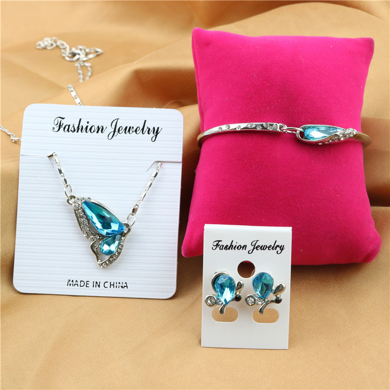 Elegant Three-Piece Necklace Set for Effortless Style and Versatility - Image 6