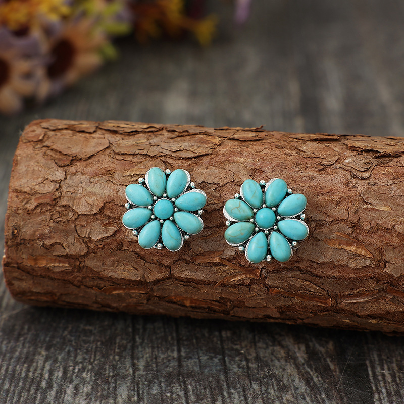 Vintage Bohemian Floral Silver Inlaid Turquoise Stud Earrings - Retro Charm - Image 4