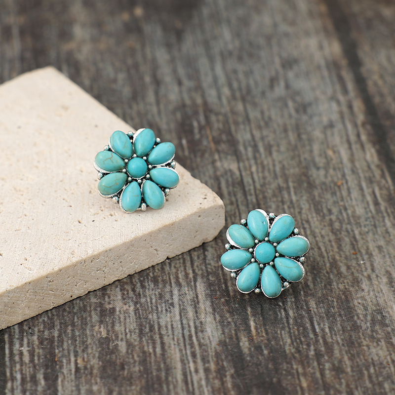 Vintage Bohemian Floral Silver Inlaid Turquoise Stud Earrings - Retro Charm - Image 9