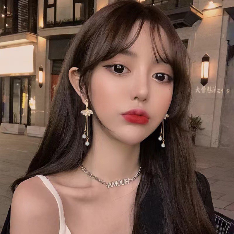 Elegant Ballet Women's Long Pearl Earrings for Timeless Style