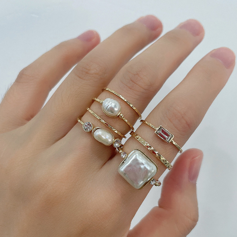 Elegant Alloy Gold Plated Pearl Ring - Stunning Jewelry for Every Occasion - Image 5