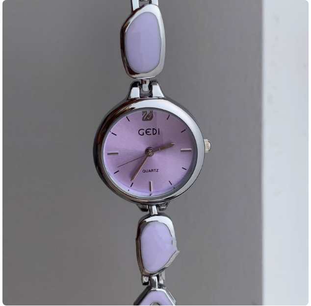 Premium Light Luxury Women's Quartz Watch for Special Interests - Image 9
