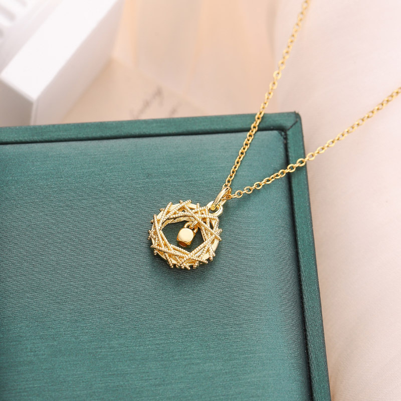 Stylish Gold Circle Net Design Necklace for Women - Elegant Jewelry - Image 3