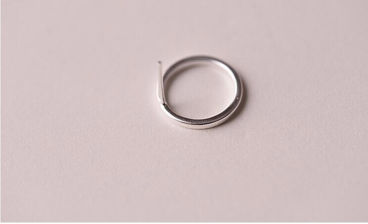 Elegant Simple Hollow S925 Sterling Silver Stud Earrings for Fashion Lovers