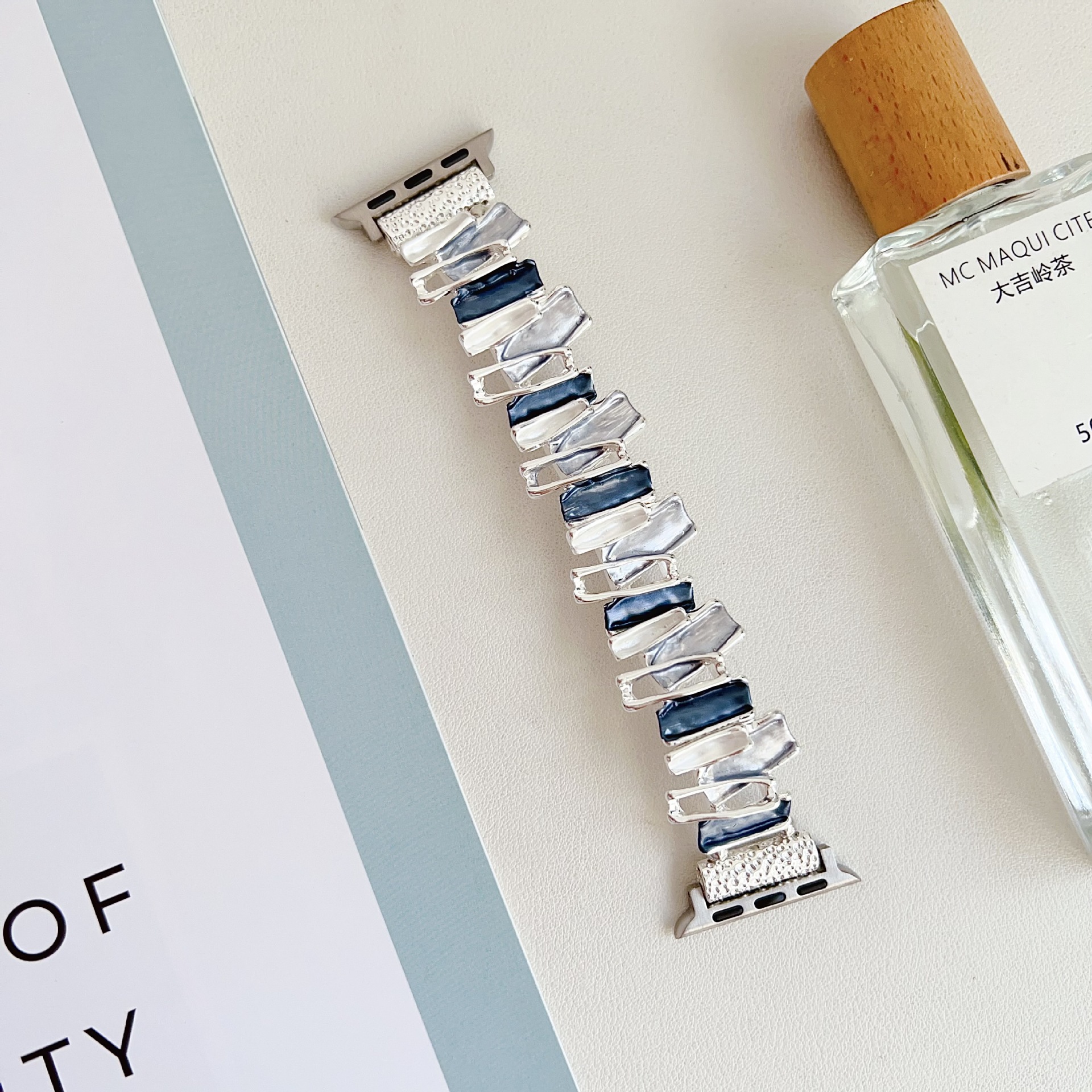 Dopamine Oil Painting Metal Stretch Strap for Enhanced Creativity - Image 3