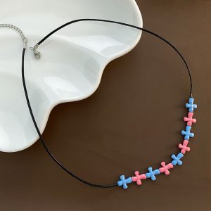 Stylish Cross Pendant Leather Rope Necklace for Women - Perfect Accessory