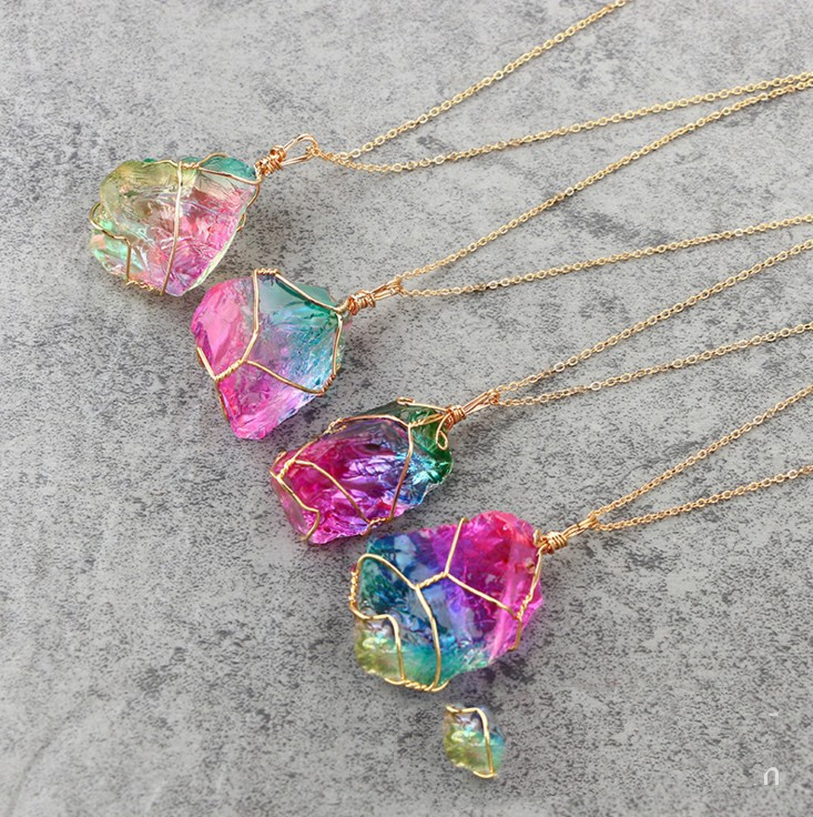 Vibrant Seven-Color Natural Stone Rough Winding Crystal Pendant - Transparent Beauty - Image 4