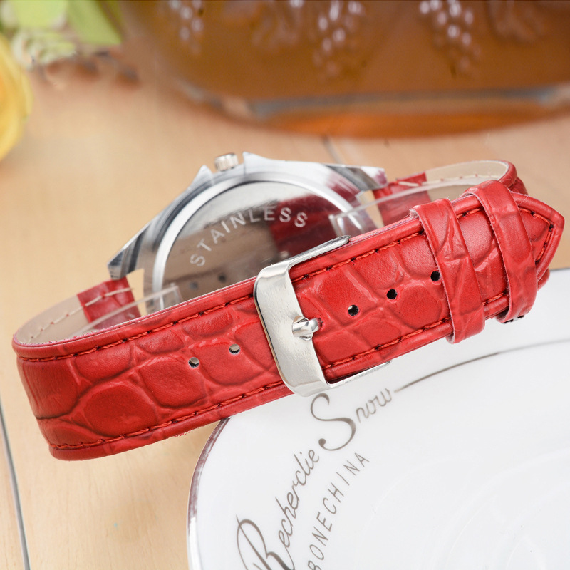 Stylish Roman Scale Gear Watch Belt for Women - Perfect Fashion Accessory - Image 5