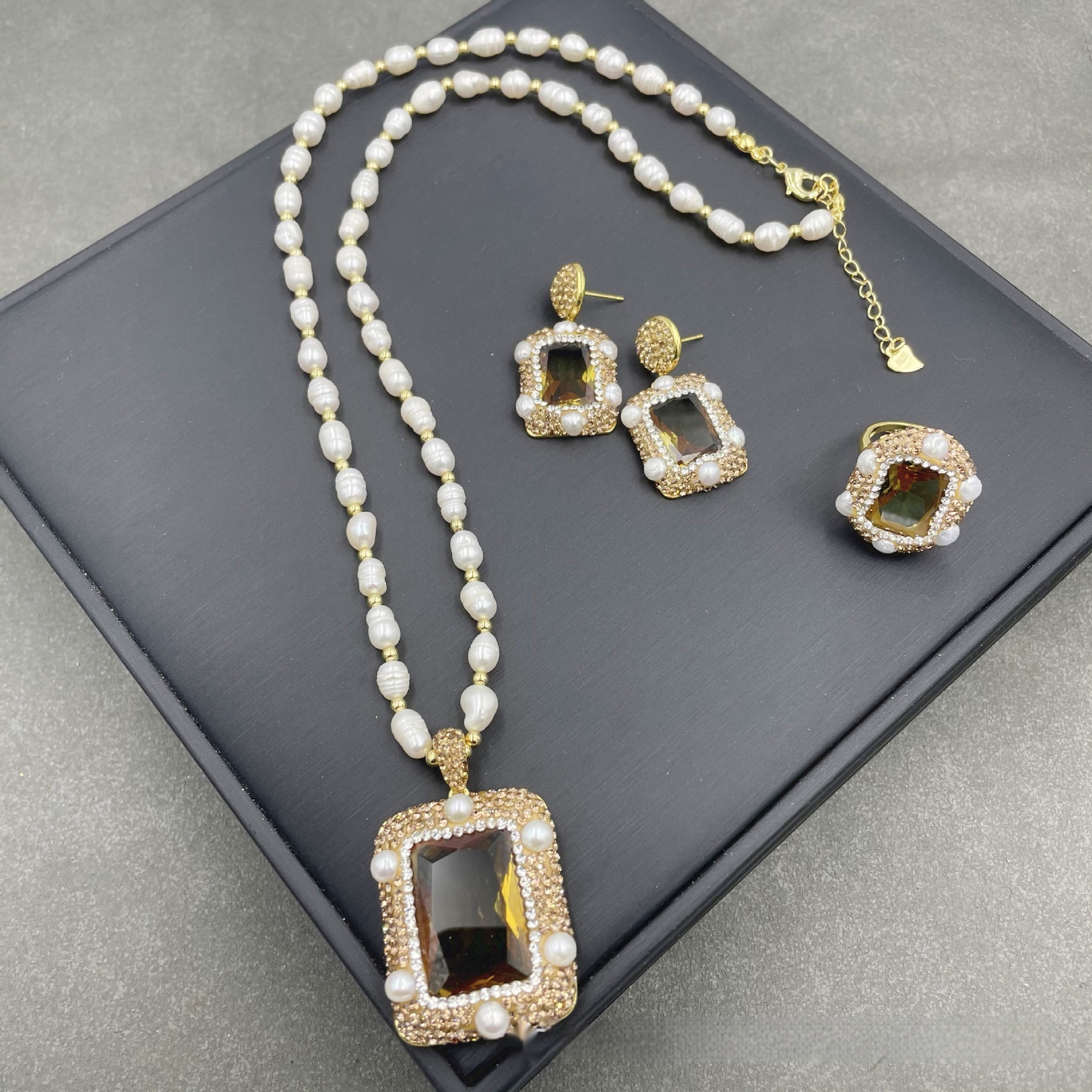 European American and French Style Elegant Photosensitive Stone Jewelry