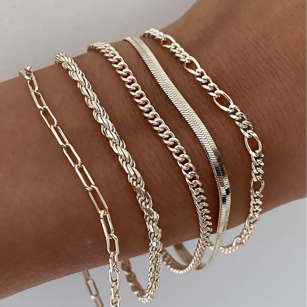 Stylish Women's Minimalist Fashion Bracelet Set for a Chic Look - Image 15