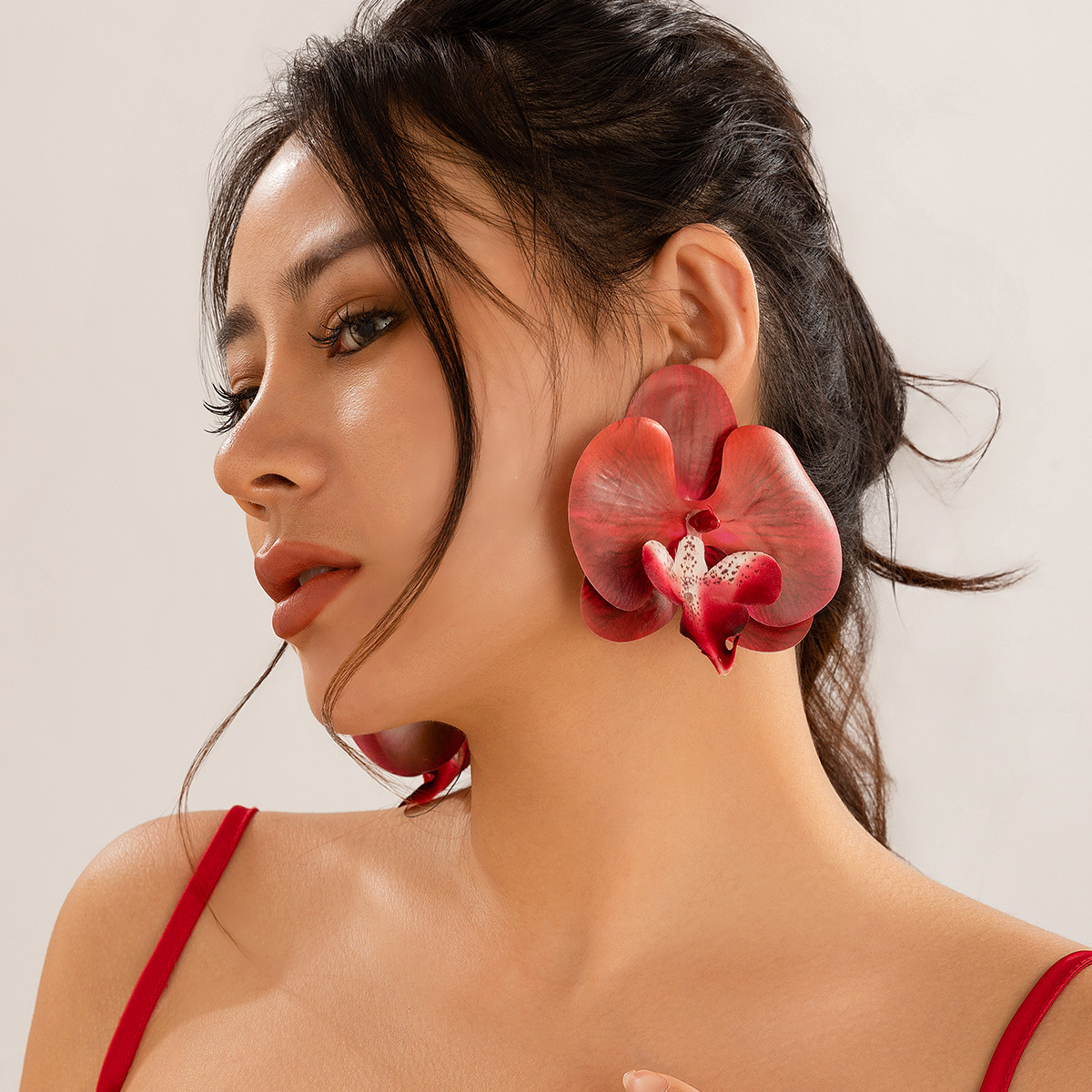 Elegant Butterfly Orchid Necklace for Women - Pull-out Long Design - Image 5