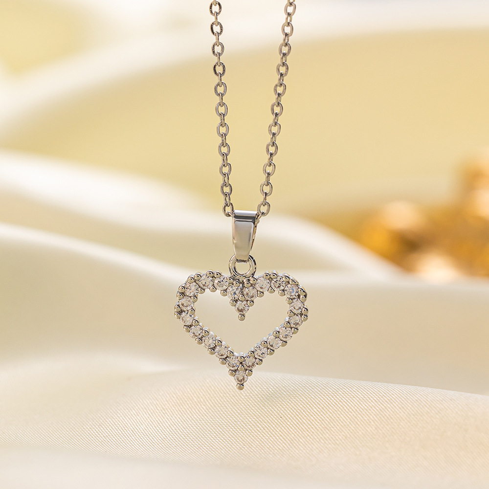 Stylish Stainless Steel Necklace with Copper-Plated Gold Pendant - Perfect Clavicle Chain Gift for Mother or Girlfriend - Image 2