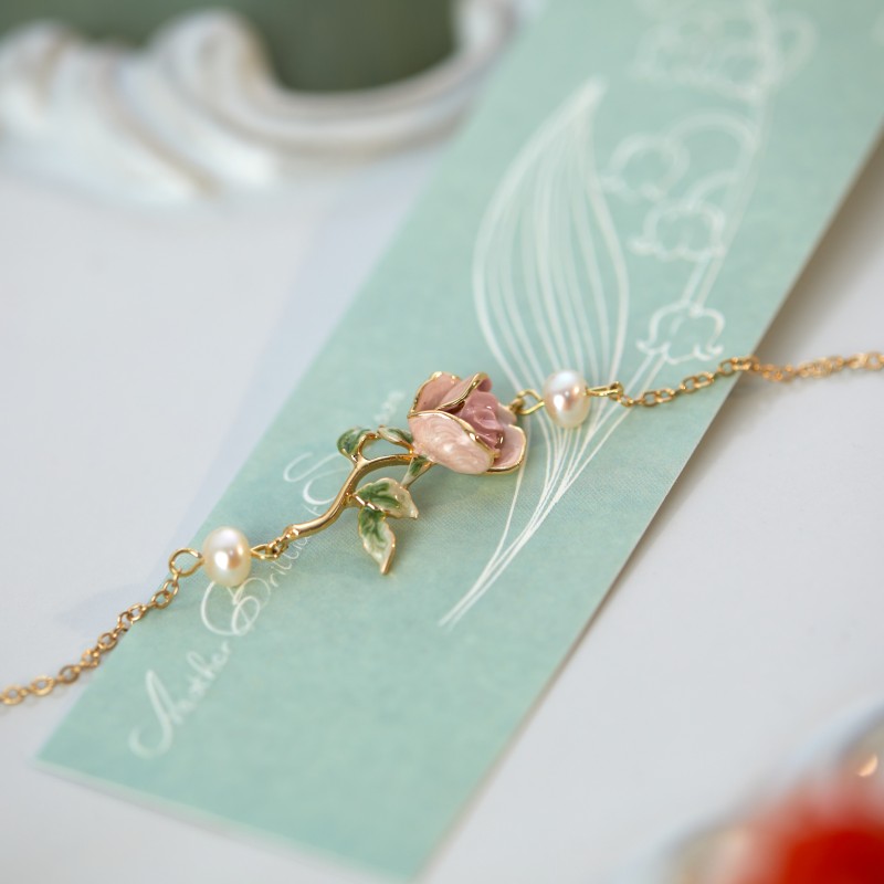 Elegant Super Gentle Rose Retro Enamel Drip Glazed Brass Gold-Plated Pearl Bracelet - Image 3