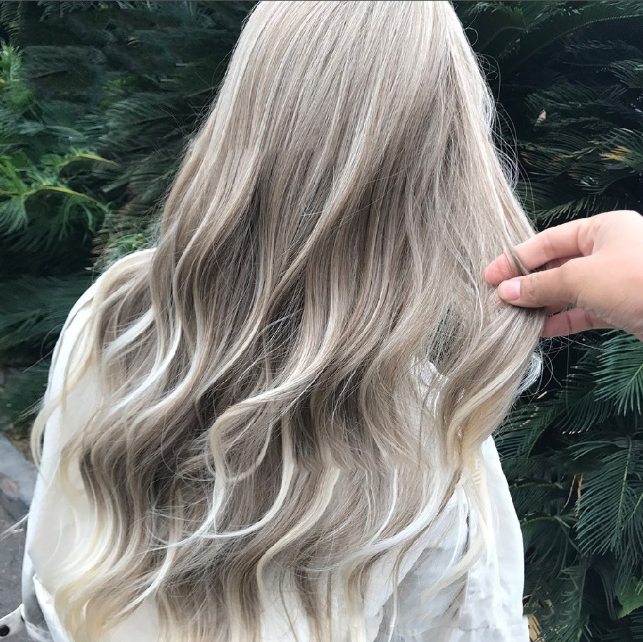 Oblique Bangs for Face Enhancement and Curly Hair, High-Temperature Silk Realistic Fluffy Long Curly Wig Set - Image 4