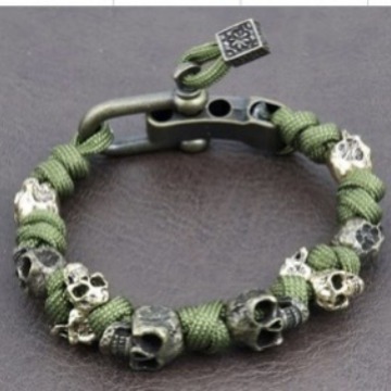 Stylish Halloween Skull Jewelry Premium Paracord Bracelet for Men - Handmade Punk Hiphop Woven Accessory - Image 3