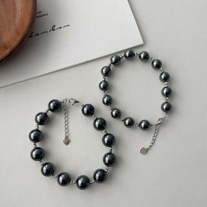 Stylish Handmade Bracelet with Artificial Black Pearls - High-Grade Unique Design for Bloggers