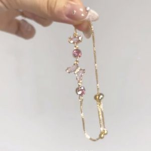 Exquisite Butterfly Zircon Bracelet - Unique Niche Jewelry Piece