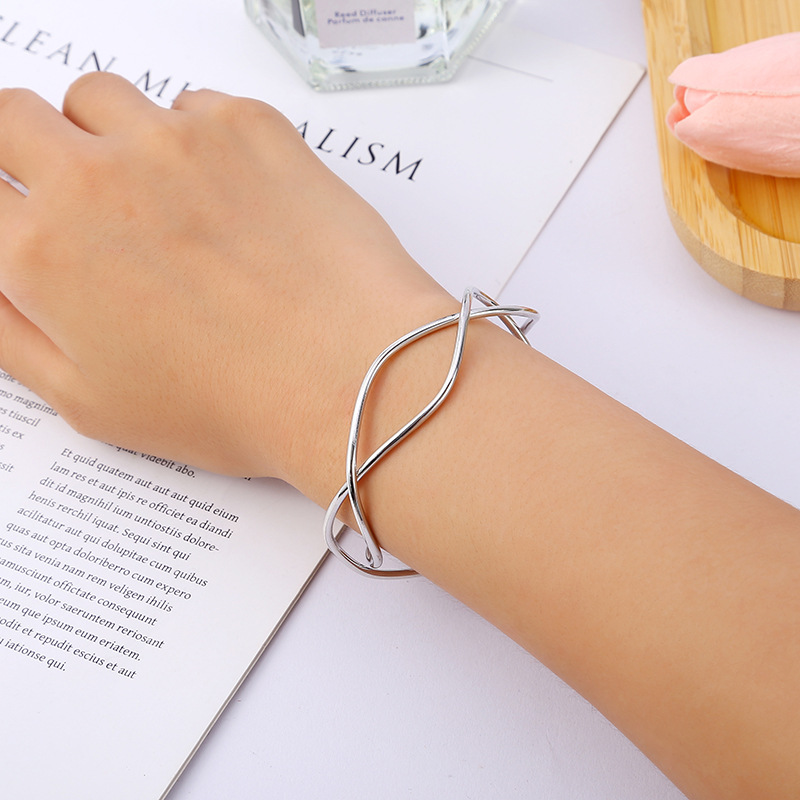 Chic Retro Metal Collar for Women - Fashion-Forward Personality Accessory - Image 5