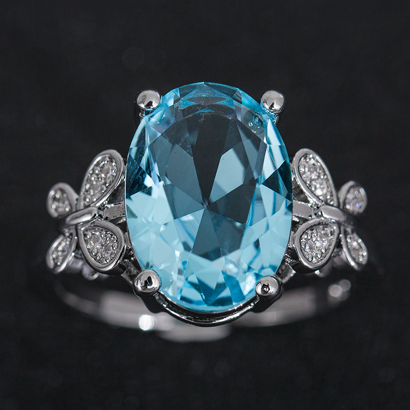 Oversized Sea Blue Zircon Ladies' Bow Ring - Elegant and Simple Design - Image 3