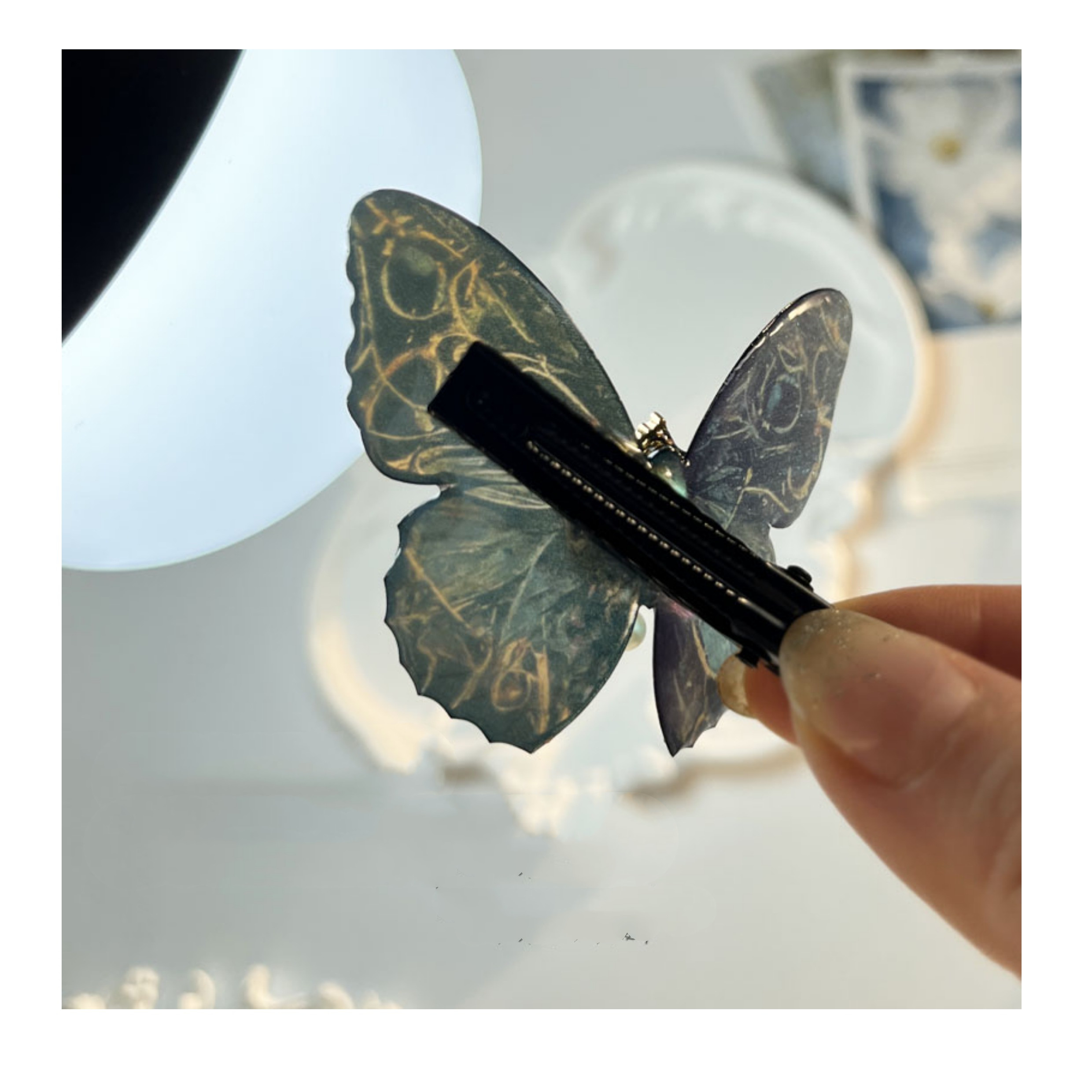 Vintage 3D Black Butterfly Polarized Green Barrettes - Perfect Gift Idea - Image 5