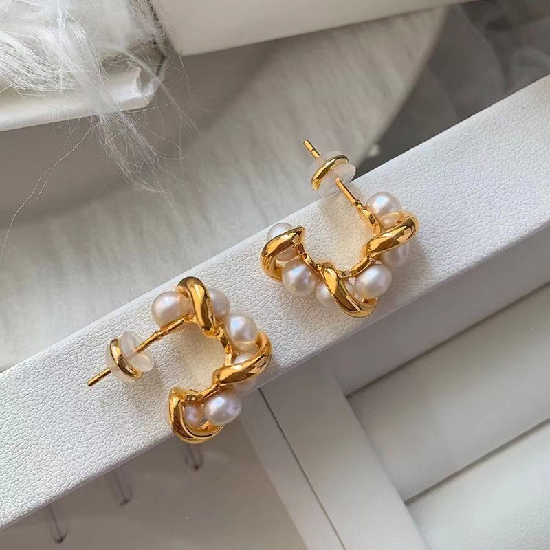 Stylish Silver Needle Fashion Winding Pearl Earrings for Elegant Look - Image 2