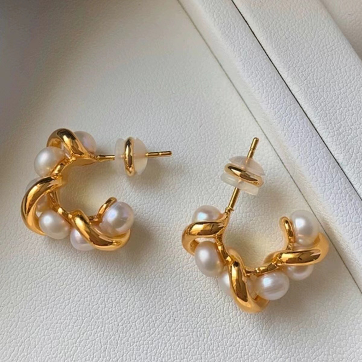 Stylish Silver Needle Fashion Winding Pearl Earrings for Elegant Look - Image 6