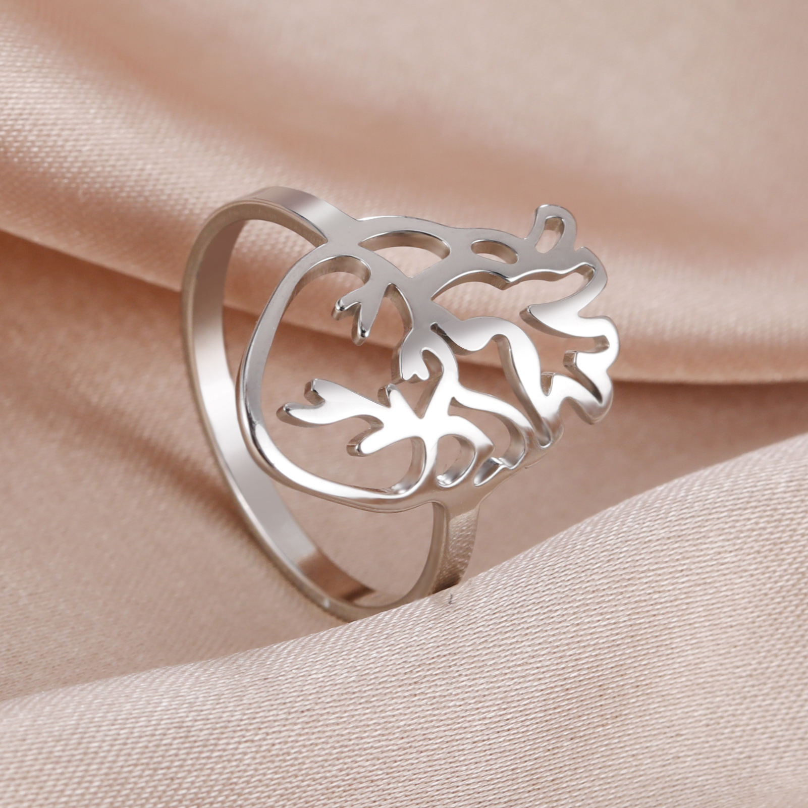 Stylish Cut Titanium Steel Hollow-Out Brain-Shaped Ring for Unique Fashion