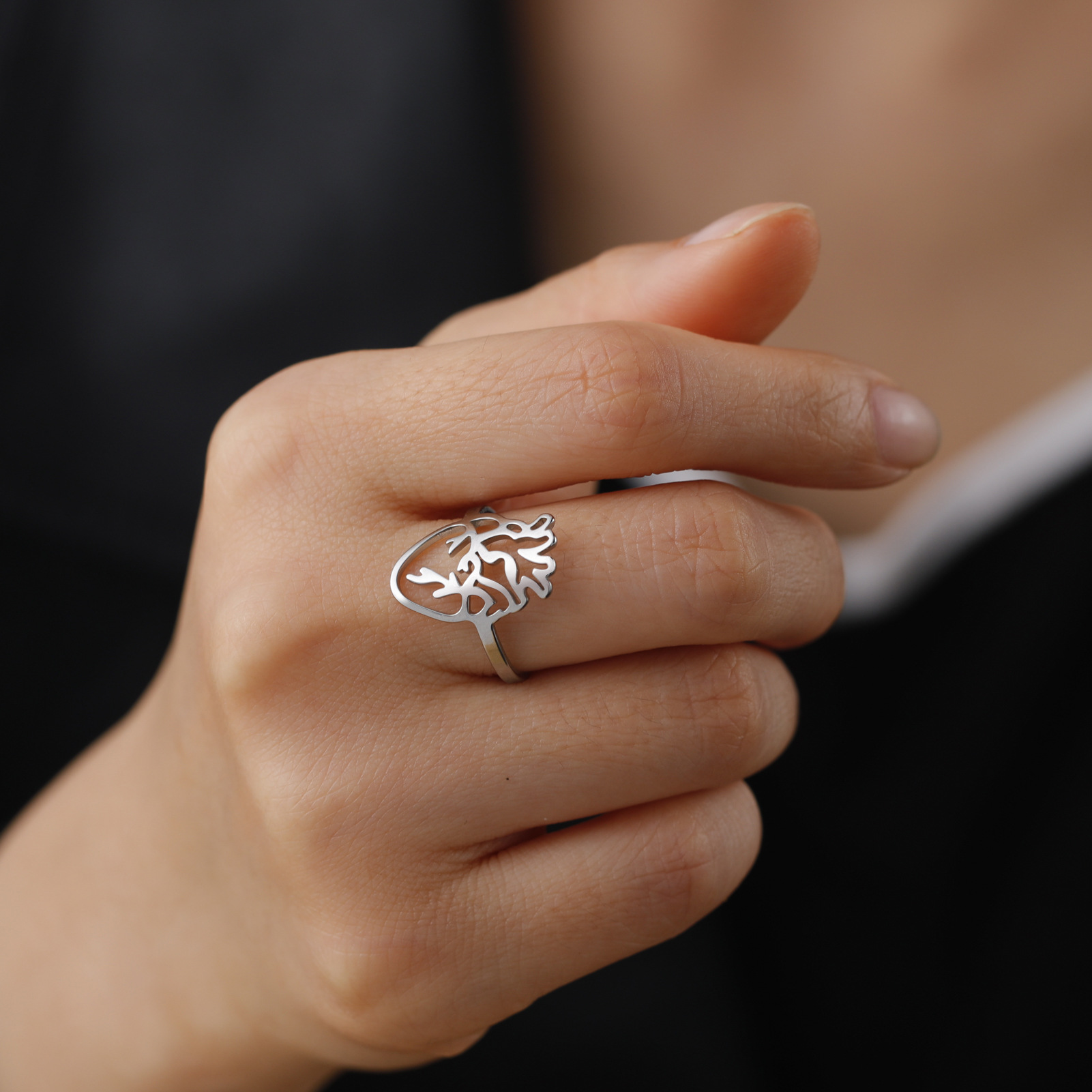 Stylish Cut Titanium Steel Hollow-Out Brain-Shaped Ring for Unique Fashion - Image 4