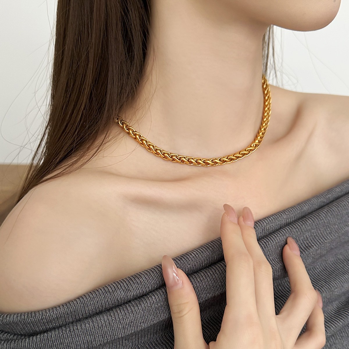 Stylish Vintage Stainless Steel Bracelet - Unique Fashion Accessory - Image 2