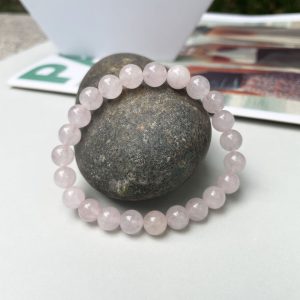 Elegant Women's Rose Stone Bracelet - Simple Fashion Accessory