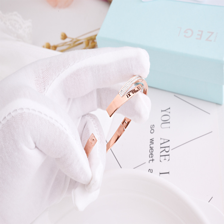 Trendy Women's Roman Word Diamond Bracelet - Hot Style Jewelry Accessory - Image 5