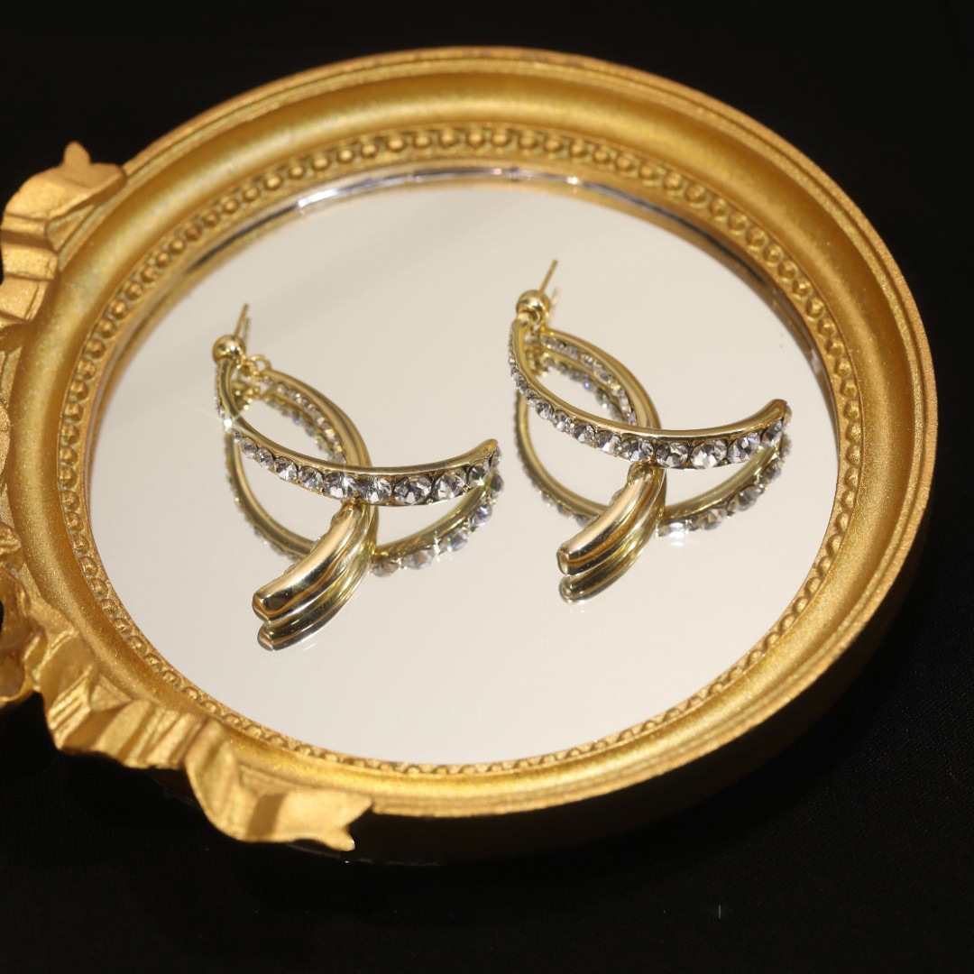 Elegant and Minimalist Cross Earrings for Timeless Style - Image 3