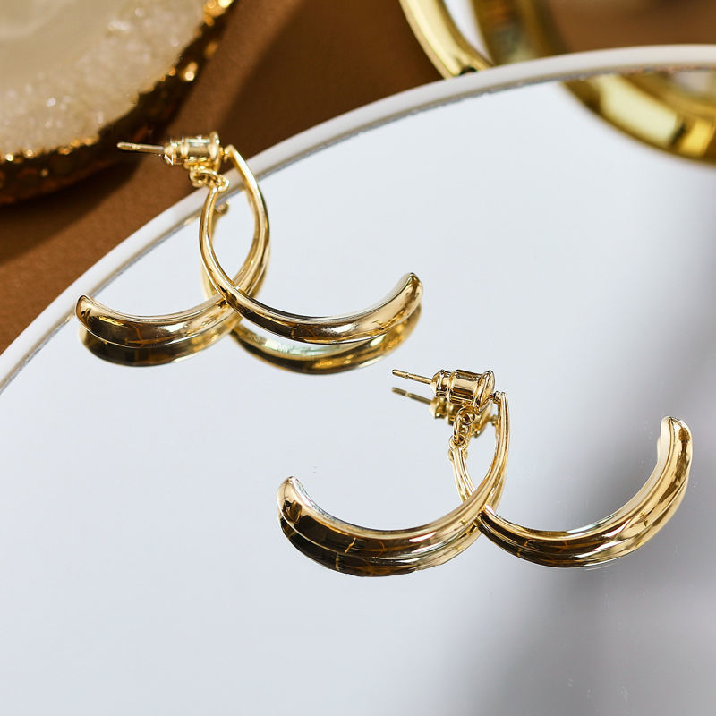 Elegant and Minimalist Cross Earrings for Timeless Style - Image 6