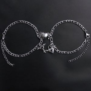 Heart-shaped Couple Bracelet – Unique Niche Design for Lovebirds