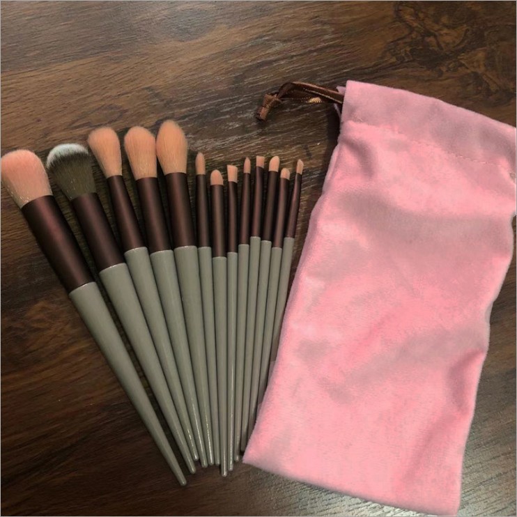13Pcs Makeup Brush Set - Essential Beauty Tools for Concealer, Blush, Foundation, Eye Shadow & Highlighter - Image 5